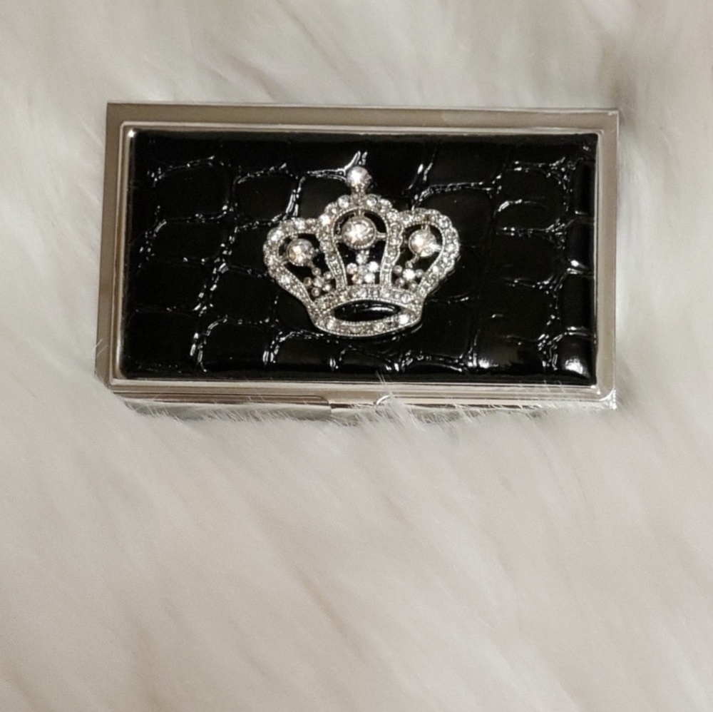 Crown Embellished Compact Card Holder; Bling